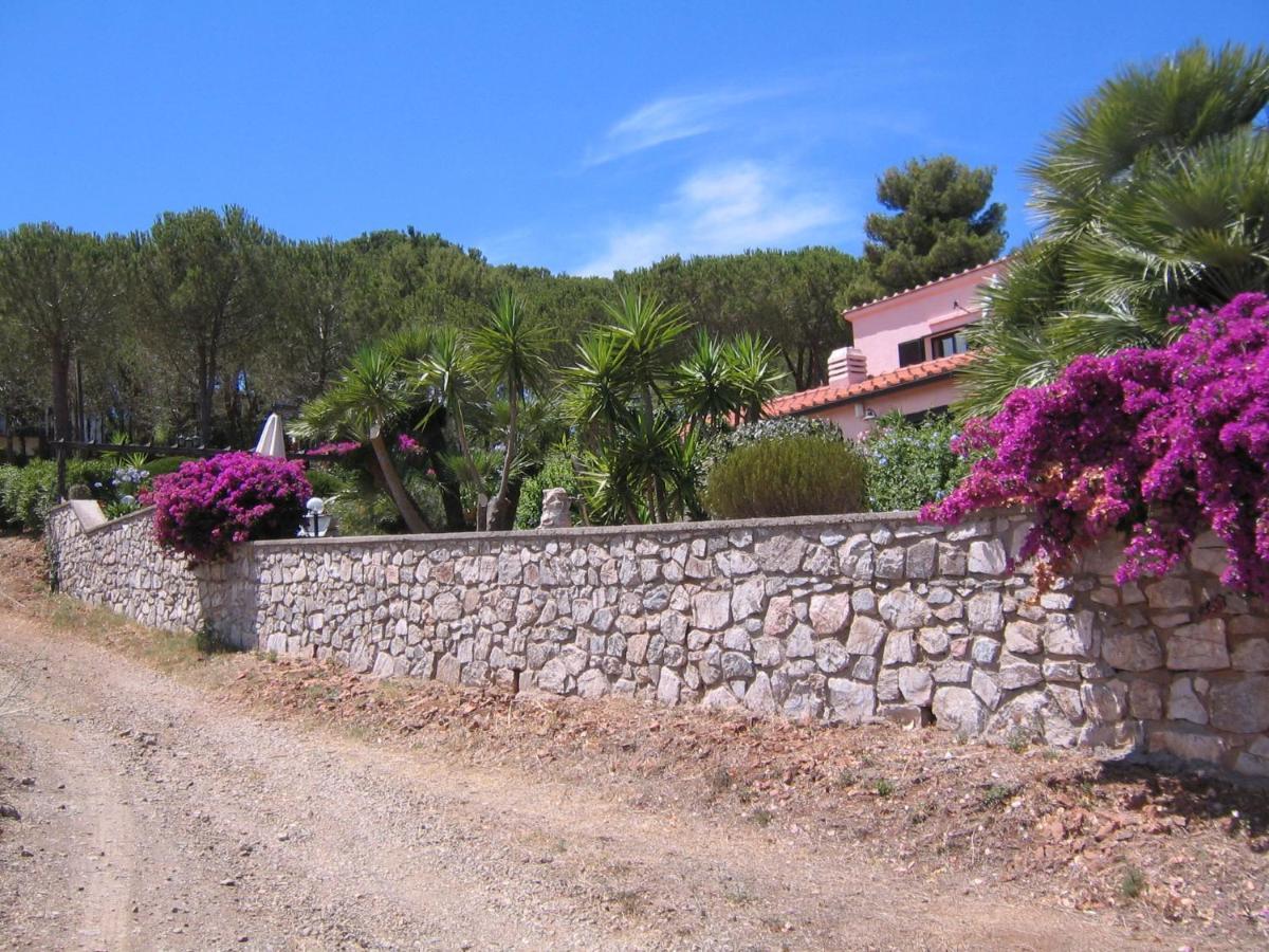 Studio-Appartment In Landhaus Mit Meerblick Porto Azzurro Bagian luar foto
