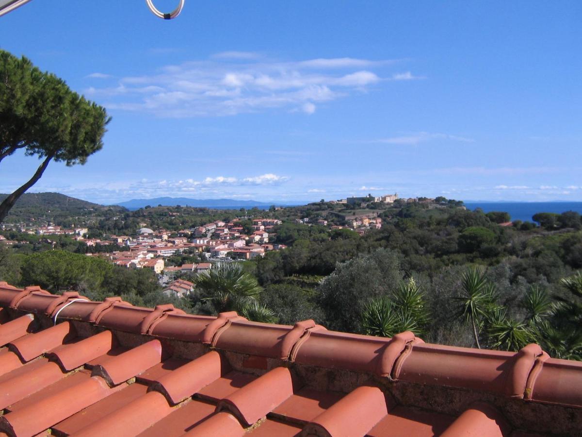 Studio-Appartment In Landhaus Mit Meerblick Porto Azzurro Bagian luar foto